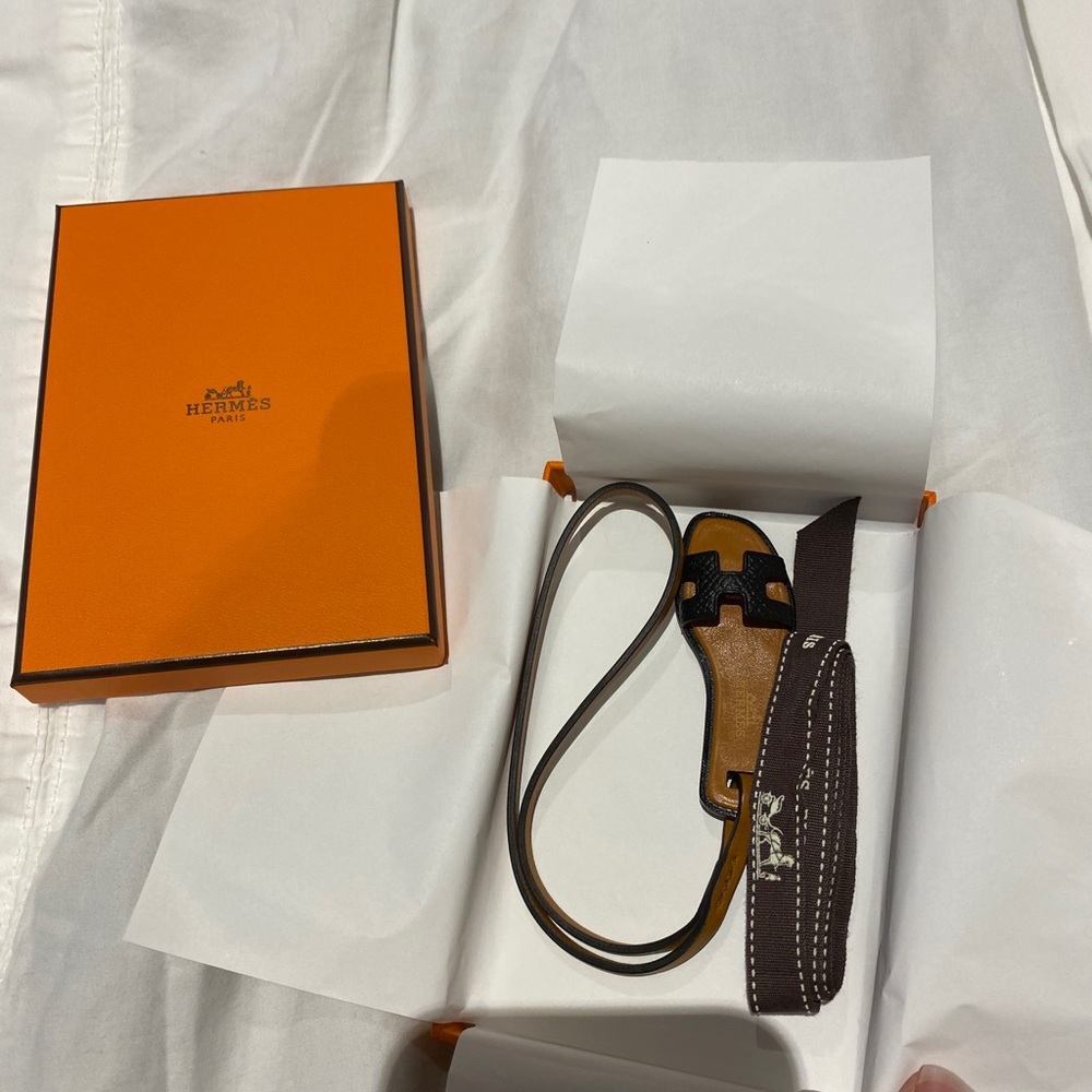 Oran Nano Bag Charm in black, brand NEW